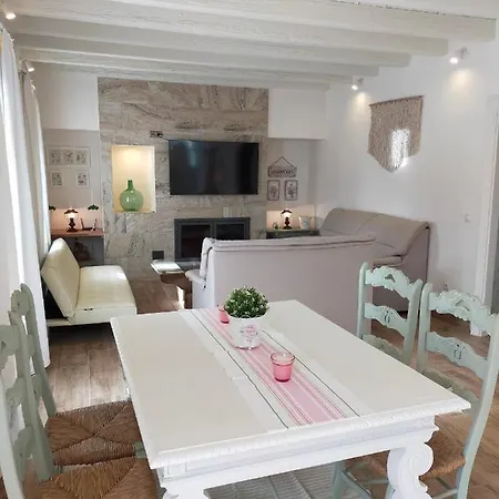 Holiday home La Casa De La Huerta Stylish Family In Countryside