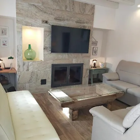 La Casa De La Huerta Stylish Family In Countryside